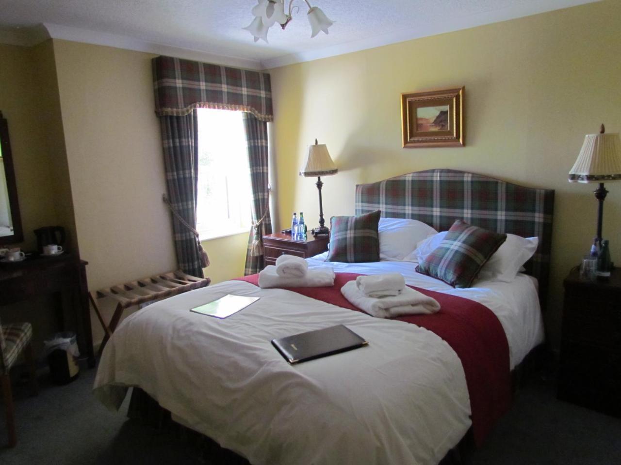 Altnaharra Hotel Lairg Exterior photo