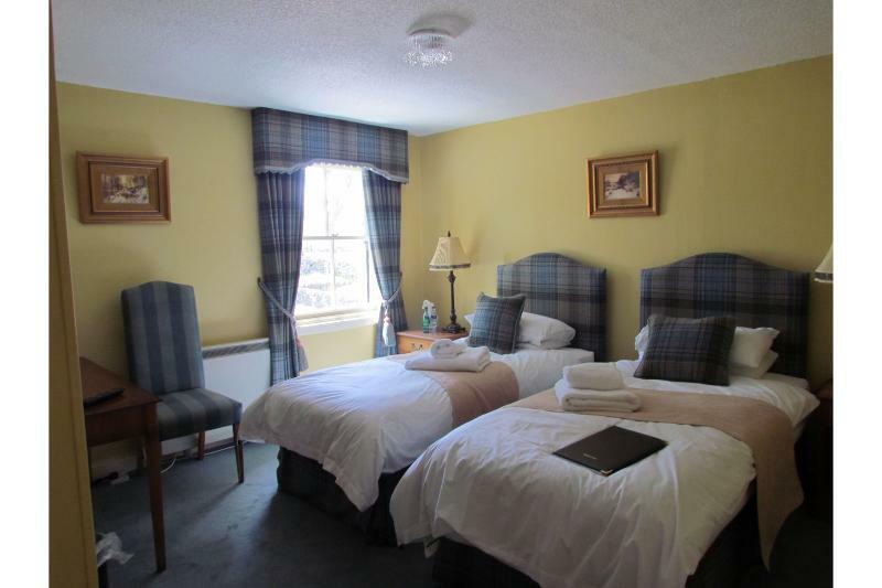 Altnaharra Hotel Lairg Exterior photo